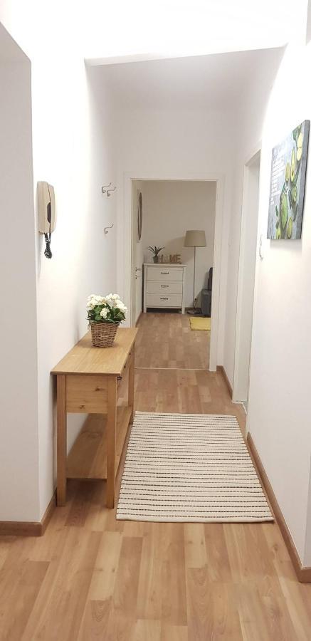 Top Appartement Fuer Business-Wohnen-Urlaub Винер-Нойштадт Экстерьер фото